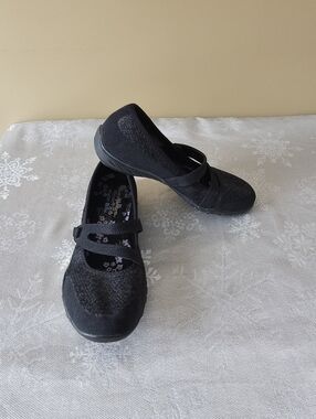 Sketchers Memory Foam Relaxed Fit Sneakers Slip-ons Black Grey Sz 7.5